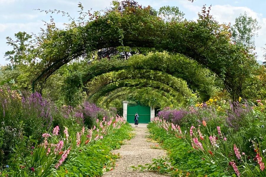 Private Giverny Monet’s House & Gardens Trip from Paris - One to two hours in Giverny village