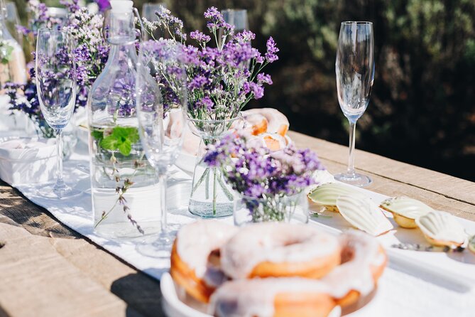 Private Picnic and Tasting in a Lavender Field - Photo spots and a relaxed private setting