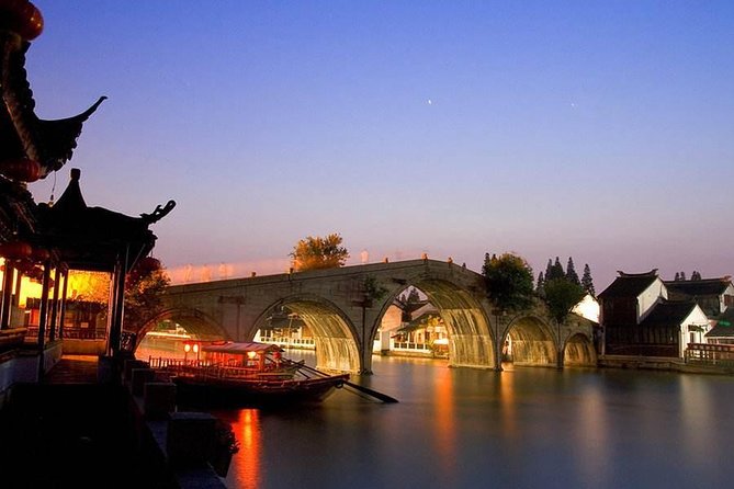 Private Shanghai Day Tour of Zhujiajiao Water Town,Yu Garden and Bund - The Bund and Shanghai’s Two Skylines