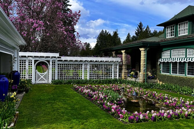Private Tour Countryside Drive to Butchart Gardens & Victoria - Seeing Chinatown and Victoria’s landmark core