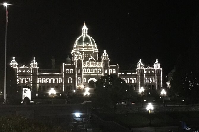 Private Tour of Gorgeous Victoria and to Butchart Gardens! (4 hr) - Chinatown and Fan Tan Alley add a compact historic stop
