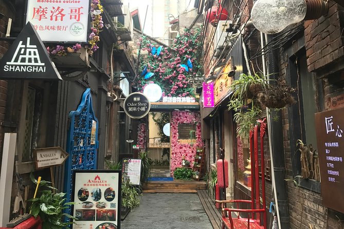 Private Tour of Shanghai Museum the Bund Yu Garden and Cruise on Huangpu River - Shanghai Museum deserves the longest indoor stop
