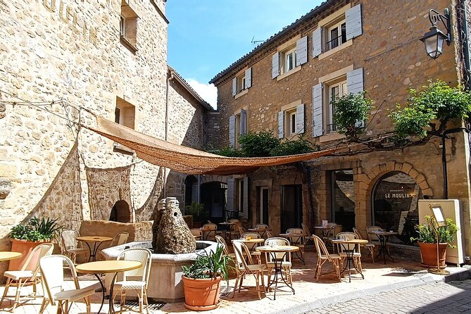 Private Tour Perched Villages of Luberon & (LAVENDER JUNE/JULY) - Lavender in June and July adds a seasonal highlight