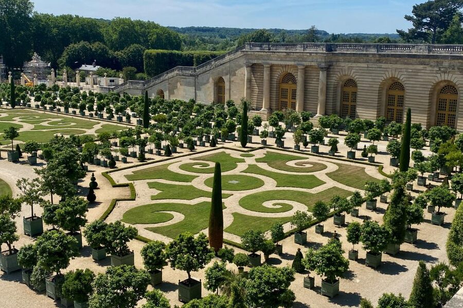 Private Versailles, Gardens, Trianon from Paris by Mercedes - Why this Versailles tour works well from Paris