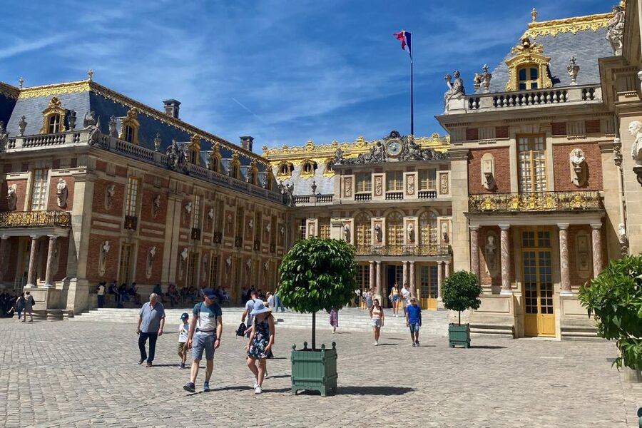 Private Versailles, Gardens, Trianon from Paris by Mercedes - Price, ticket costs, and what you receive
