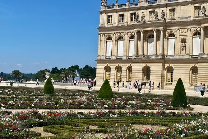 Private Versailles, Gardens, Trianon Live Guided Trip by Mercedes - Petit Trianon and the Queen’s Hamlet