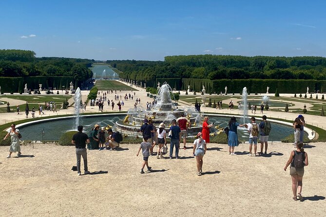 Private Versailles, Gardens, Trianon Live Guided Trip by Mercedes - One hour in the Versailles gardens