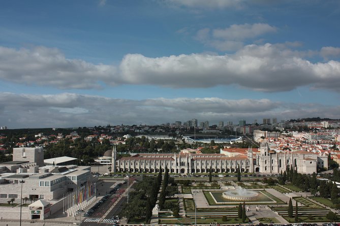 Private Walking Tour in Belém & Visit Tropical Garden - What the private format adds