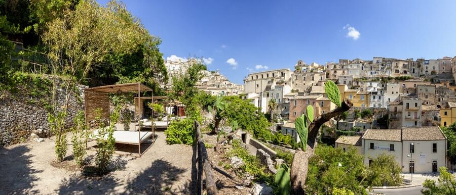 Radici: IImmerse yourself in the heady scents of our garden - Meeting the guides and the people behind Radici