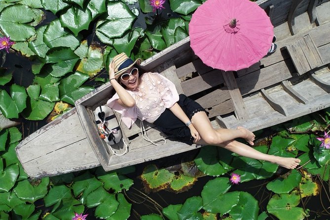 Red Lotus garden market with Thai culture halfday tour - The traditional long-tail boat ride