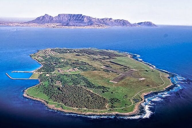 Robben Island ,Kirstenbosch Gardens and Groot Constantia. - What the private guide adds