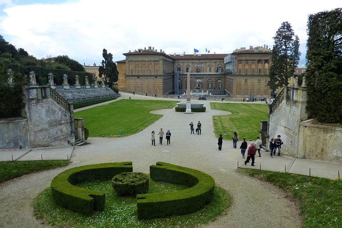 Royal Paths of Florence: Explore the Boboli Gardens - The Viottolone and the Isolotto