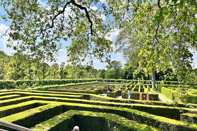 Schönbrunn Palace and Garden Tour - A garden hour with statues and the Gloriette
