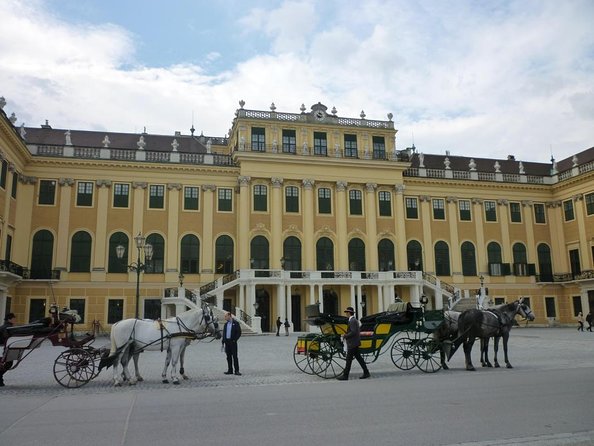 Schönbrunn Palace and Gardens Tour - Starting in the Schönbrunn gardens