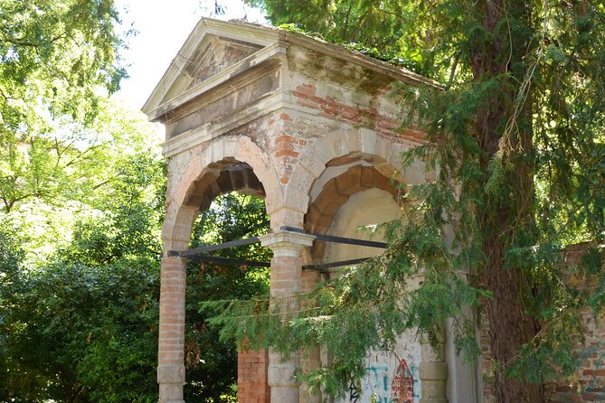 Secret Gardens of Venice Walking Tour - Villa Groggia and a quieter side of the city