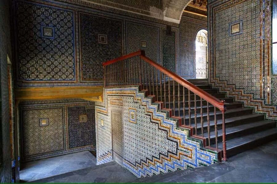 Seville: Guided Tour of Noble Houses and Grand Gardens - Who will enjoy this Seville palace tour?