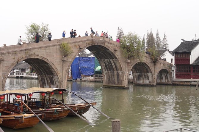 Shanghai Day Tour to Zhujiajiao Water Town, Yu Garden, Bazaar, Bund - Yuyuan Old Street: a short market stop
