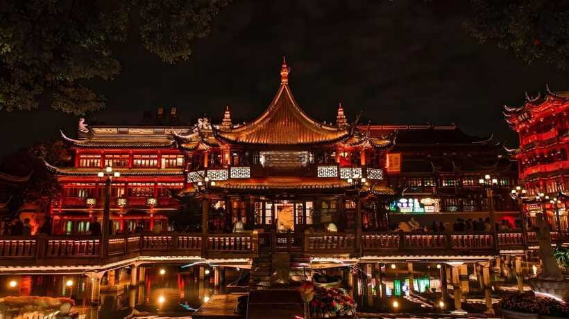 Shanghai: Yu Garden Ticket+Lantern Festival Entry combo - The lantern festival from January 26 to March 3, 2026