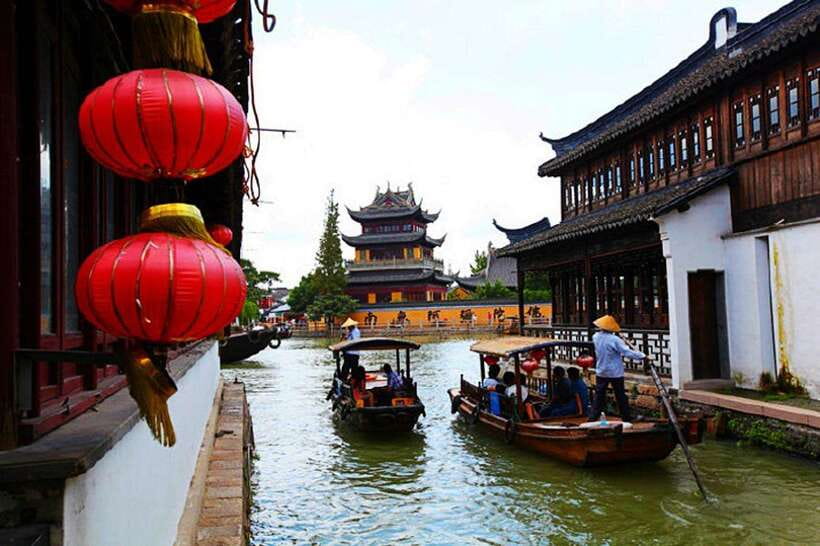 Shanghai: Zhujiajiao Private Tour w/ Boat Ride & Garden - Seeing the town from a private boat