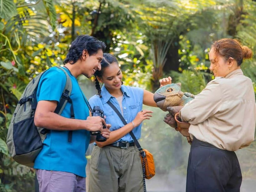 Singapore: Gardens by the Bay & Jurassic World with Pickup - Key points before you book