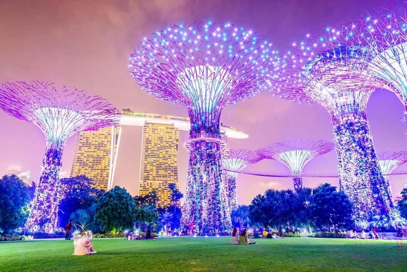 Singapore River Cruise, Garden Rhapsody & Spectra by CYT - Merlion Park at golden hour