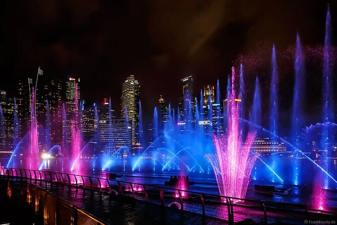Singapore River Cruise, Night Garden Rhapsody & Spectra by CYT - The 30-minute bumboat cruise