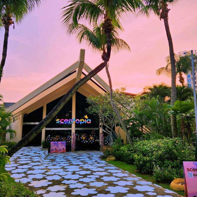 Singapore: Scent Crafting Workshop with Rainforest Orchids - Five scent rooms and 120 choices