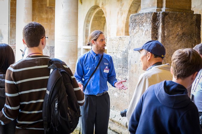 Skip the line: Alhambra Palace and Generalife Gardens Private Guided Tour - Inside the Nasrid Palaces