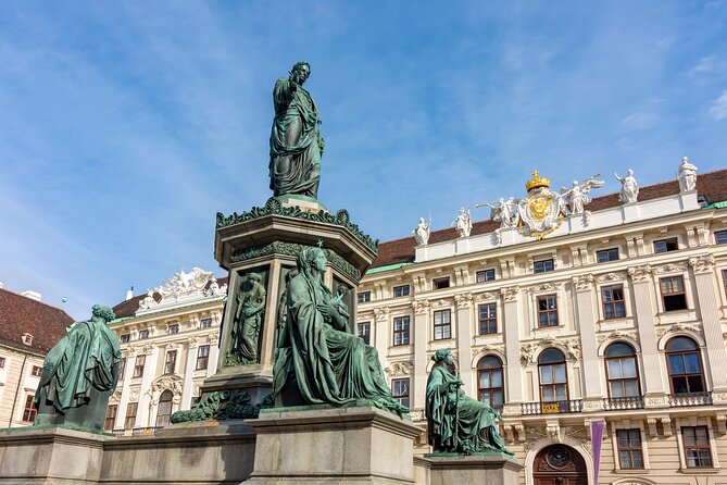 Skip the Line Empress Sisi Museum, Hofburg and Gardens Tour - How crowded spaces affect the experience