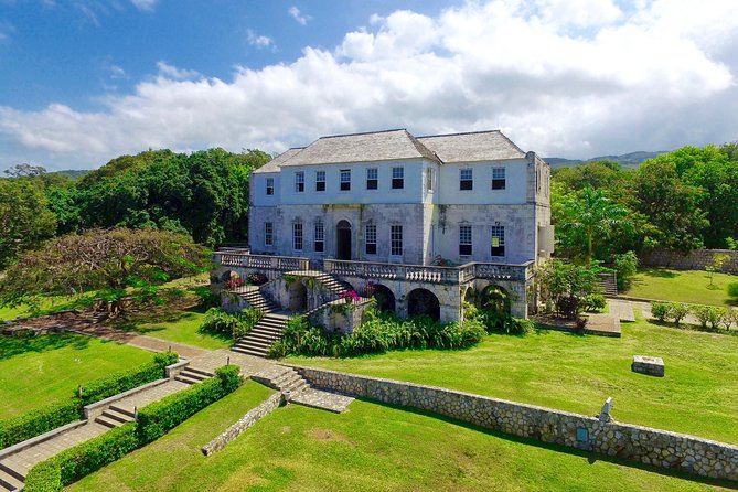 Skip the Line: Rose Hall Great House and Garden Tour Ticket - Inside the rooms, furniture, and plantation story