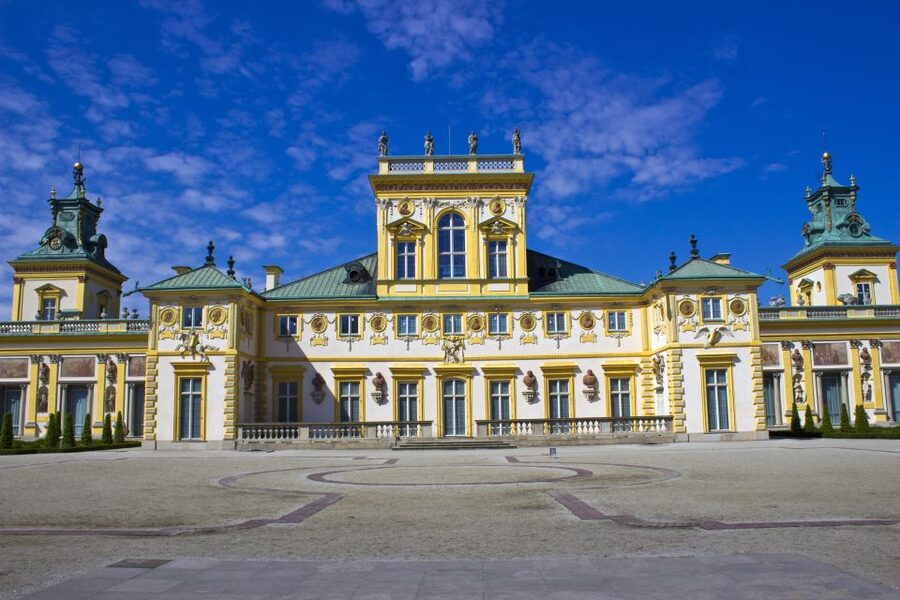 Skip-the-Line Wilanow Palace and Gardens Private Tour Warsaw - Walking from the palace into the gardens