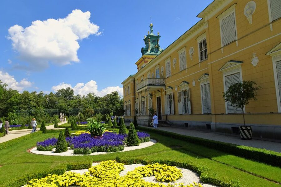 Skip-the-Line Wilanow Palace and Gardens Private Tour Warsaw - Guide quality and language choices