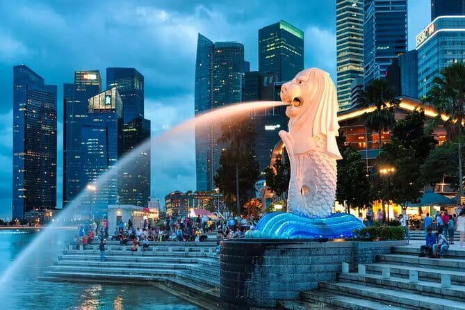 (Small Group) Night Wonders of Singapore: Cruise & Light Shows - Why Singapore works so well after dark