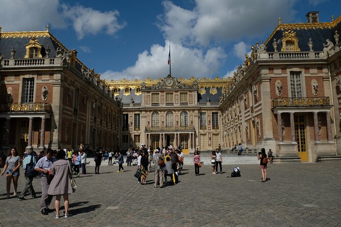 Small Group Paris to Versailles Day Trip with Garden Stroll - Pace, heat, crowds, and physical effort