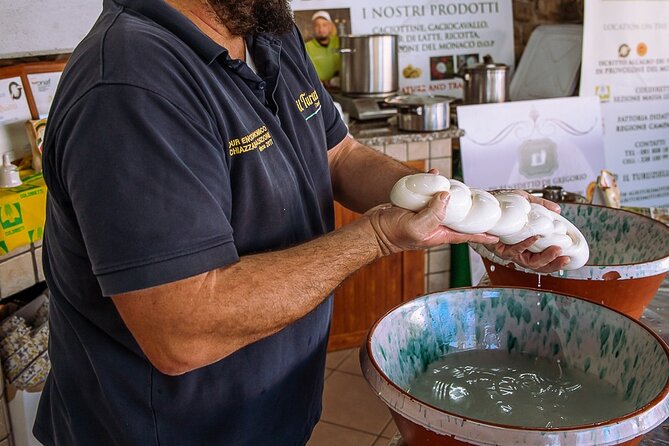 Sorrento Ape Tour, Lemon Garden, Mozzarella Show & Pizza Class - Tasting Cheese, Oil, Wine, and Provolone del Monaco