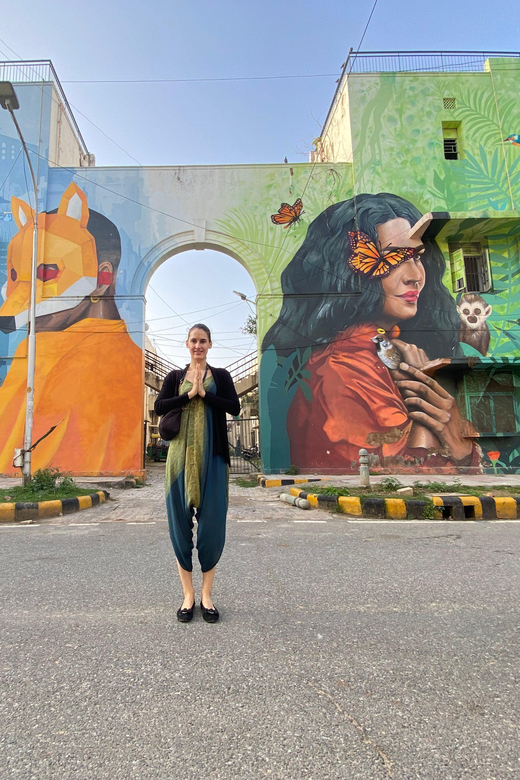 Street Art Walk with Chai & Snack - A relaxed break with homemade chai and snacks