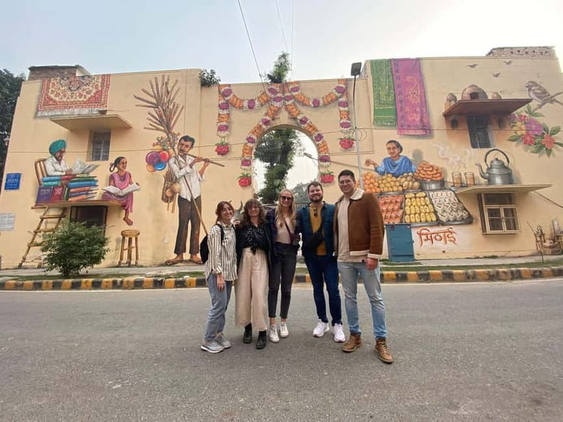 Street Art Walk with Chai & Snack - The $29 price: good value for the right visitor