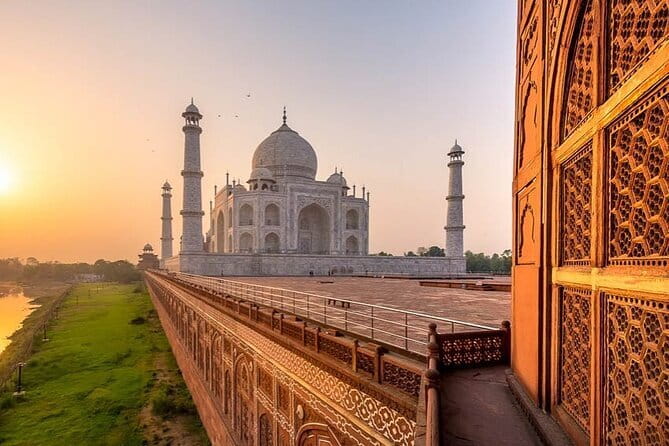 Sunrise Taj Mahal, Agra Fort, Red Taj and Moonlit Garden Private Tour - Why this private Agra day works well