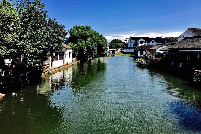 Suzhou Day Tour from Shanghai to Classical Garden, Tongli Water Town - Tongli Water Town: three hours of canals and bridges