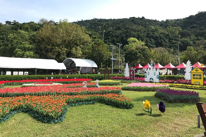 Taipei Cherry Blossom Day Tour to Yangmingshan and Tamsui - Tian Yuan Temple is the most photogenic blossom stop