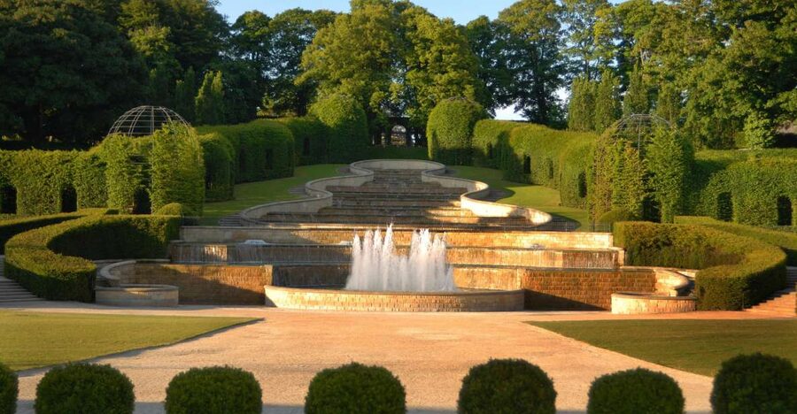 The Alnwick Garden: Entry Ticket - Start with the formal garden above the Cascade