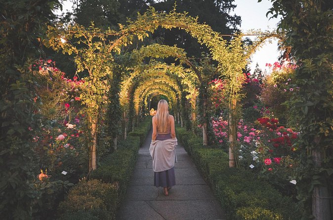 The Butchart Gardens Express Shuttle from Downtown Victoria - Food, shopping, and family-friendly extras