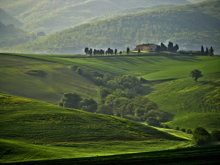 The Tuscan lavender field - Leaving the meeting point for the Tuscan hills