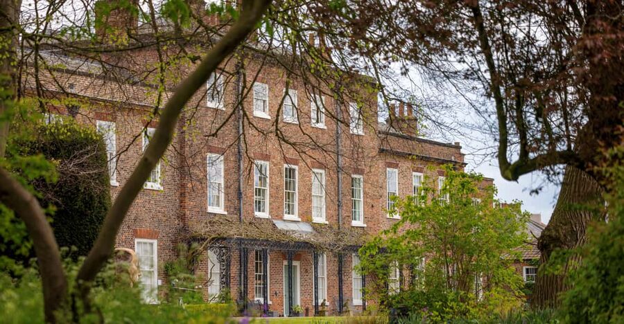 Thirsk Hall: Sculpture Garden Ticket - A self-guided visit with room to set your own pace