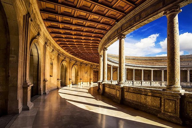 Tickets included: Alhambra Tour (Gardens, Alcazaba, Generalife) - The Alcazaba: the Alhambra’s military side