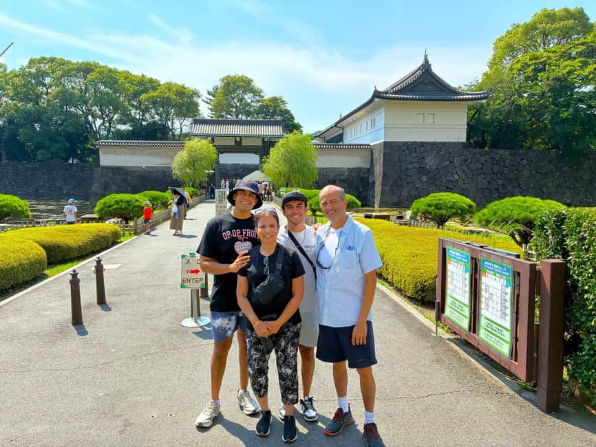 Tokyo: Edo Castle Ruins & Imperial Palace East Garden Tour - Why this compact Tokyo tour is worth considering
