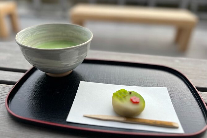 Tokyo: Hama-rikyu Gardens tour with Japanese Tea & Sweets - Starting at Otemon Bridge