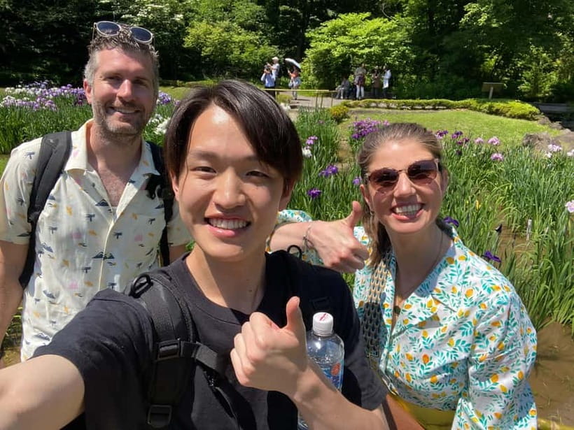 Tokyo: Imperial Palace East Gardens and Tokyo Station Tour - From a fountain park to the palace grounds