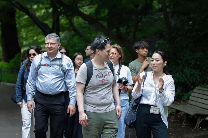 Tokyo: Imperial Palace East Gardens Walking Tour - The limits you should understand first