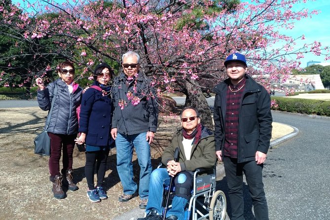 Tokyo Japanese Garden Lover's Private Tour with Government-Licensed Guide - Ueno Park and Koishikawa Botanical Garden